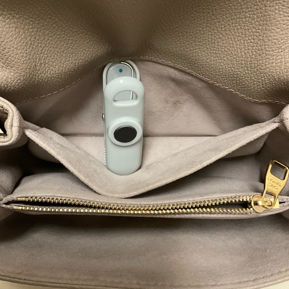 Louis Vuitton Pochette Métis East West - Picture 12 of 15